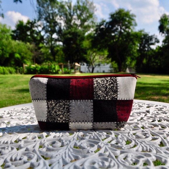 Simply Quilted Handbags - Medium Handmade Quilted Cosmetic Bag